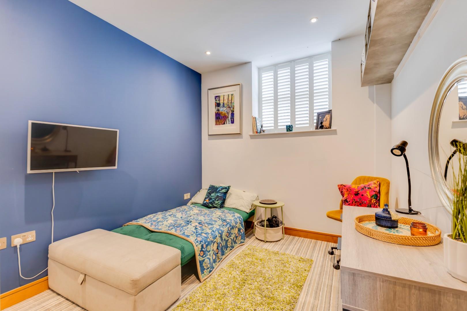 20 Headlands, Hayes Point, Hayes Road, Sully, CF64 5QH